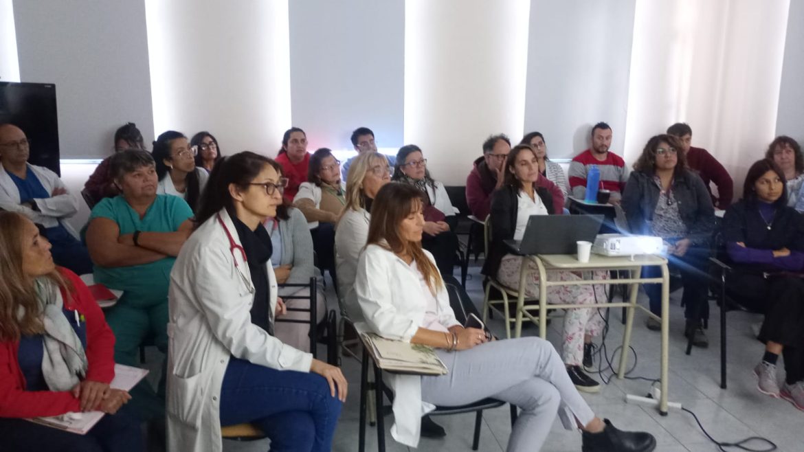 CAPACITACION A PERSONAL HOSPITALARIO