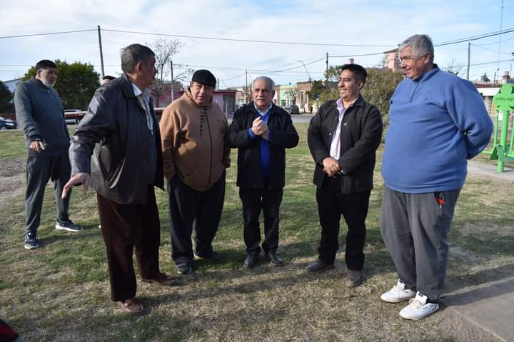 GIMNASIO AL AIRE LIBRE EN LA PLAZA LACARRA