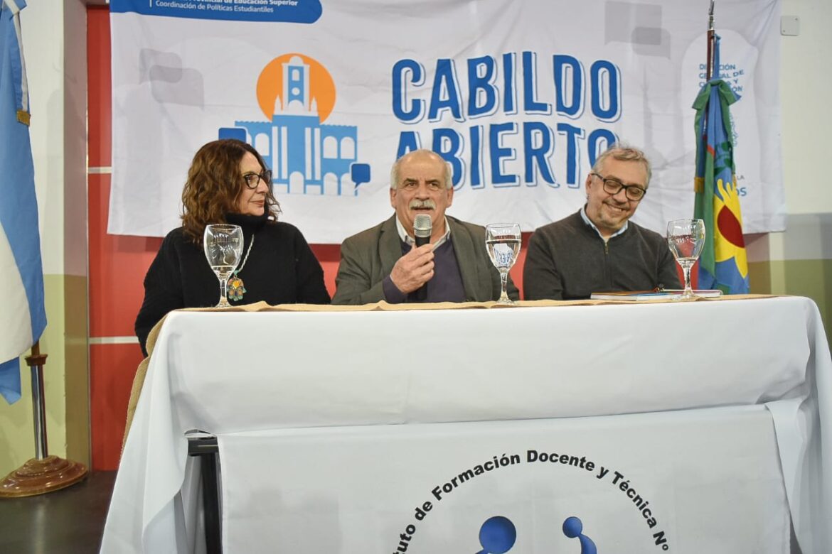 MARINO DIO APERTURA A LA JORNADA EDUCATIVA «CABILDO ABIERTO»