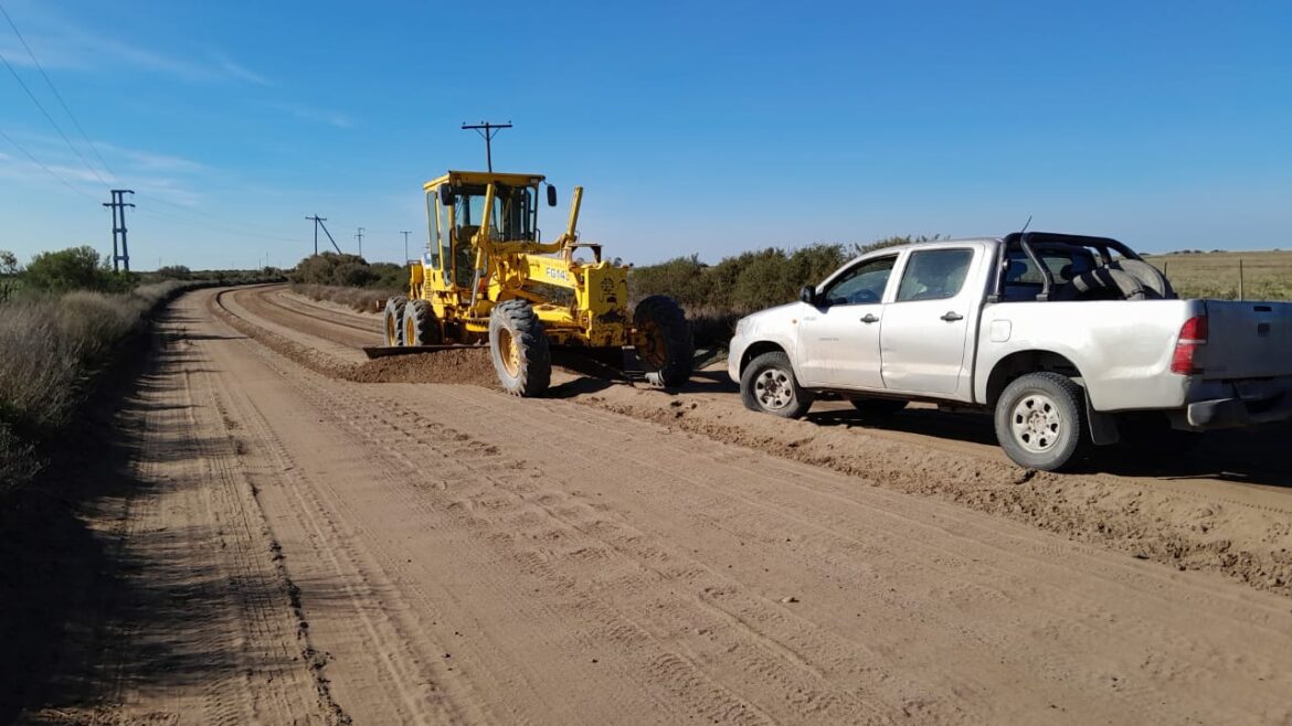 CONTINUAN LOS TRABAJOS DE MANTENIMIENTO EN LOS CAMINOS DEL DISTRITO