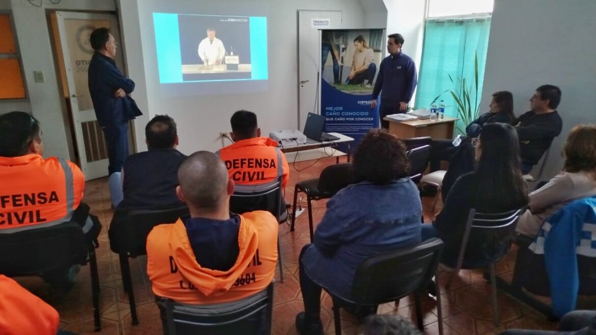 TRABAJADORES MUNICIPALES SE CAPACITARON EN PREVENCIÓN DE DAÑOS PARA EVITAR RUPTURAS DE CAÑERÍAS DE GAS