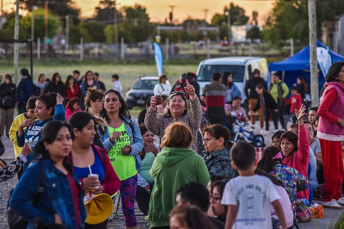 (AUDIO) SE REALIZÒ LA GRAN FIESTA DE LA FAMILIA EN EL PREDIO DEL FERROCARRIL