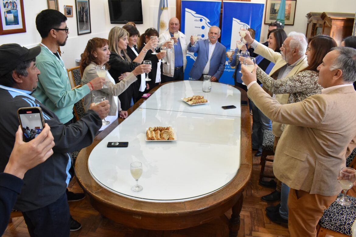 (VIDEO) CONOCE QUIÉNES SON LOS TRABAJADORES MUNICIPALES QUE RECONOCIÓ EL INTENDENTE