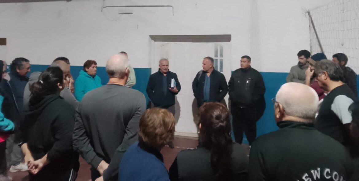 LA NUEVA COMISIÓN DEL CLUB VILLA LYNCH RECIBIO LA VISITA DEL INTENDENTE